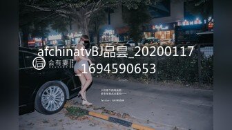 短发巨乳女神 身材丰腴 口技一流 被压在身下疯狂抽插 高潮连连 表情太诱人