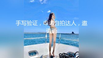 在老医生的耐心帮助下，漂亮的熟女性冷淡终于治好了,她露出了喜悦的笑容