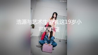 [MP4]STP26111 【顶级性爱??绿意盎然】极品美娇妻『亨利夫妇』乱淫派对??单男一进门舔黑丝淫妻到湿润 暴力怼操 VIP2209